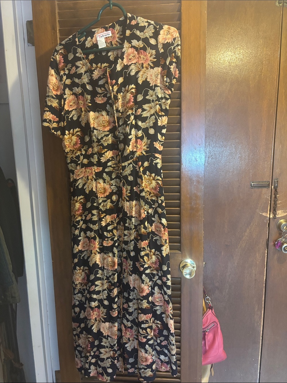 Floral Button-Front Midi Dress - Black with Peach Floral